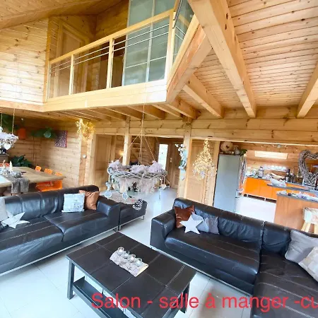 Chalet Chalet Finlandais Avec Jacuzzi *